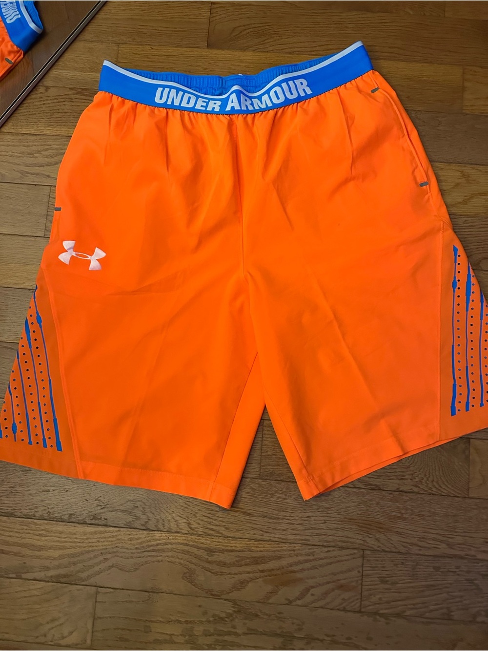 NWOT men’s Under Armour shorts